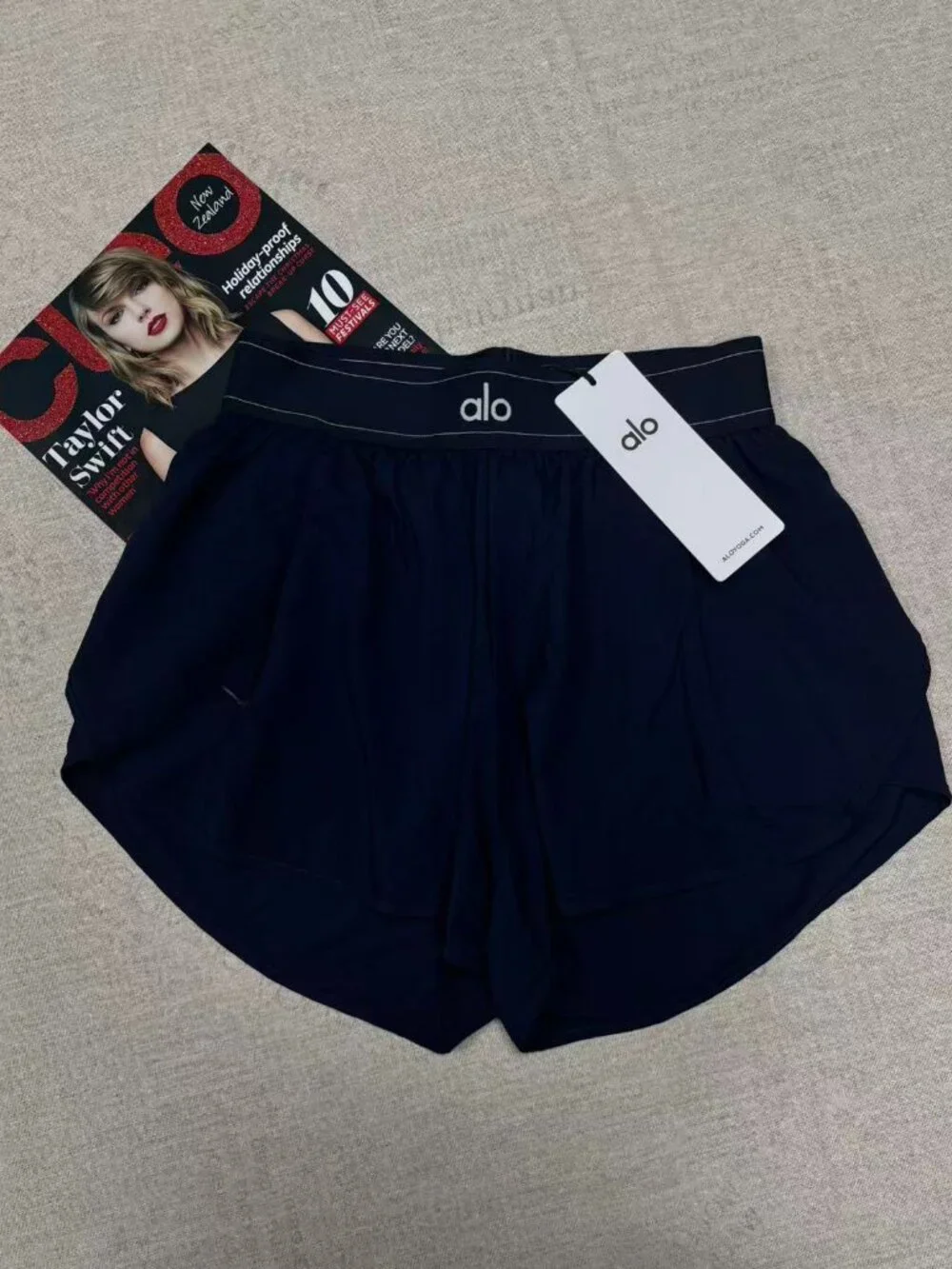 ☀️ Alo Summer Must-Have Sports Shorts Navy Blue Comfortable and Versatile